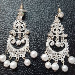 Chandelier earrings